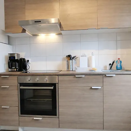 Apartman 3-zimmer-wohnung Mit Balkon In Bielefeld