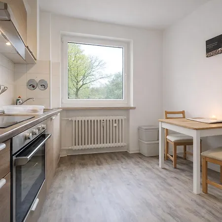 Apartman 3-zimmer-wohnung Mit Balkon In Bielefeld