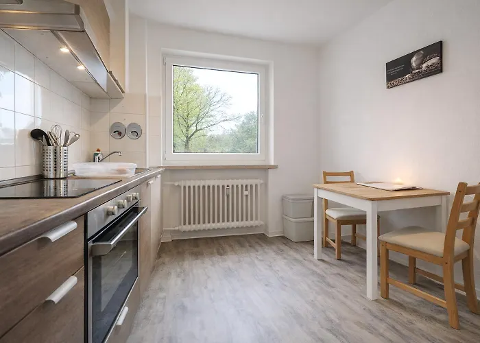 Apartman 3-zimmer-wohnung Mit Balkon In Bielefeld