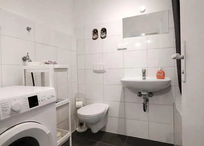3-zimmer-wohnung Mit Balkon In Apartman